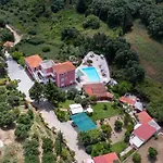 Amazona Apartments&studios Spartià