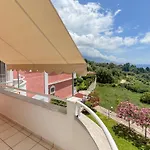 Amazona Apartments&studios 3*