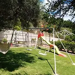 Amazona Apartments&studios 3* Spartià