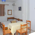 Amazona Apartments&studios Spartià