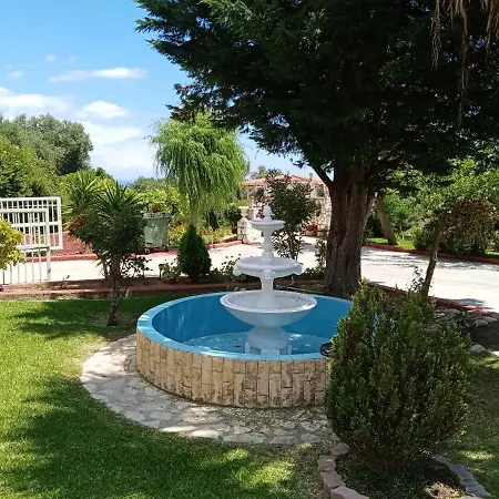 Amazona And Lägenhetshotell Spartia (Kefalonia)