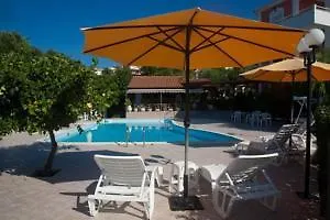 Amazona And 3* 스파르티아