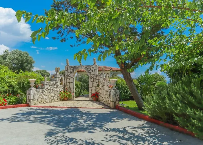 Lägenhetshotell Amazona And Spartia (Kefalonia)