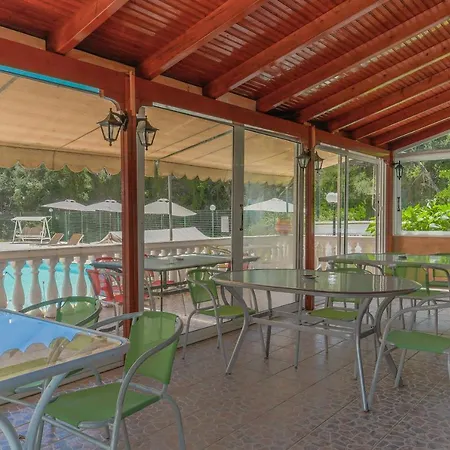 アパートホテル Amazona And スパルティア