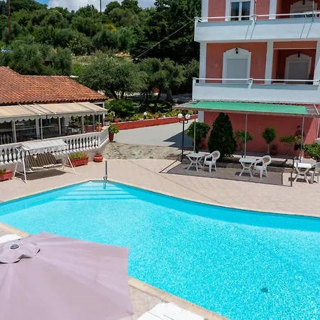 アパートホテル Amazona And スパルティア