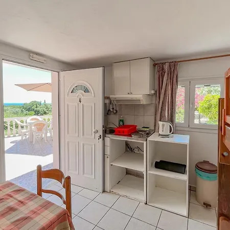 アパートホテル Amazona And