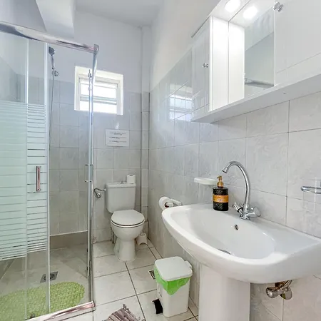 Amazona And アパートホテル スパルティア