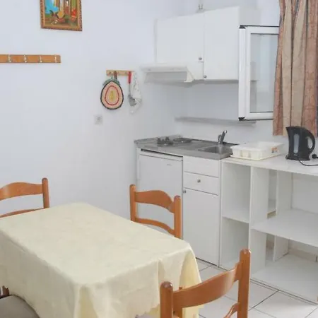 Amazona And アパートホテル スパルティア